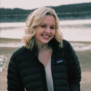 Meet your Posher, Kenzie